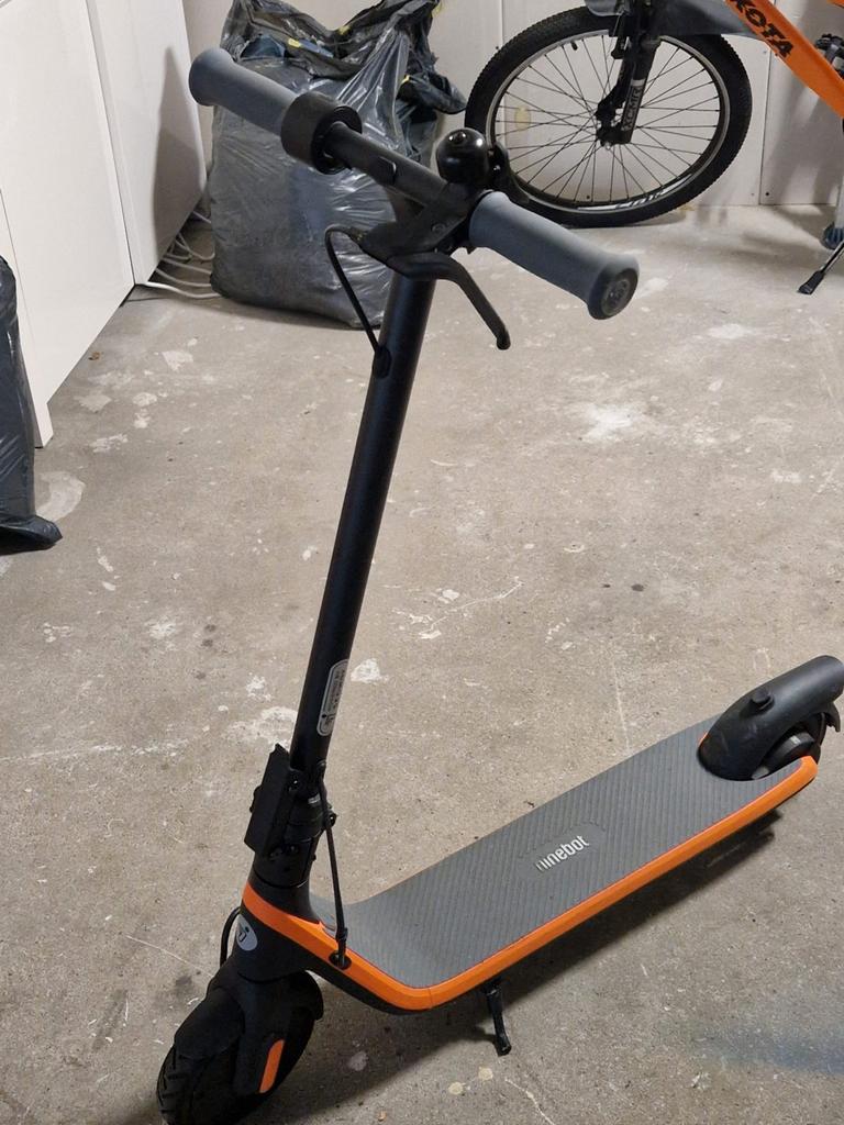 Segway Ninebot c2 lite elektrische  kinderstep, Fietsen en Brommers, Steps, Ophalen of Verzenden, Zo goed als nieuw, Elektrische step (E-scooter)
