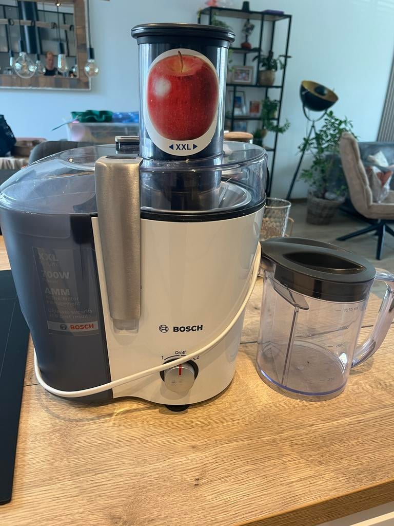 Bosch Sapcentrifuge 700W - Zo goed als nieuw, Witgoed en Apparatuur, Ophalen, Zo goed als nieuw, Elektrisch, Sapcentrifuge