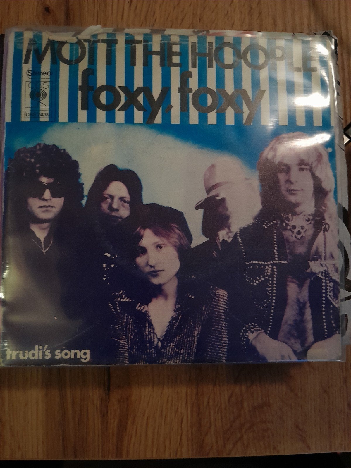 mott  the hoople 7inch foxy fory, Ophalen of Verzenden, Zo goed als nieuw, Pop