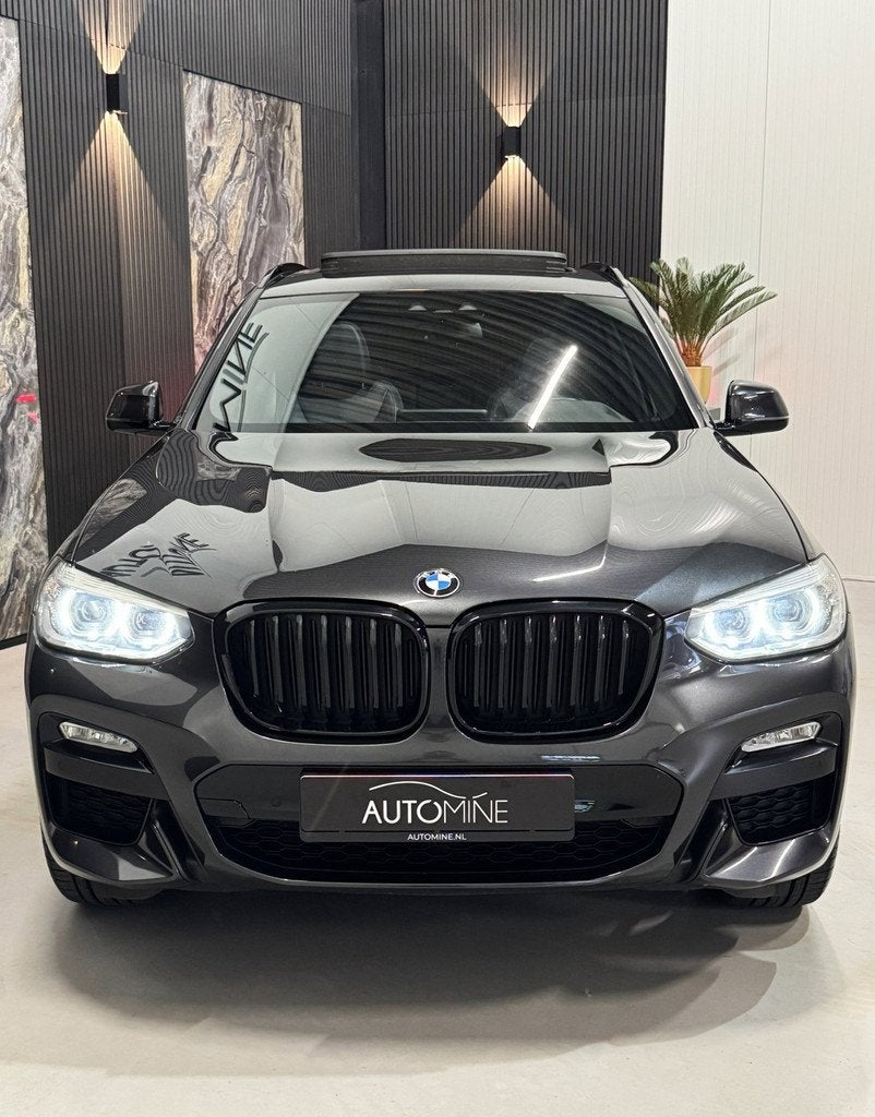 BMW X3 XDrive20i M-pakket|PANO|SFEER|LEDER|HARMAN KARDON, Automaat, 1998 cc, Gebruikt, 4 cilinders