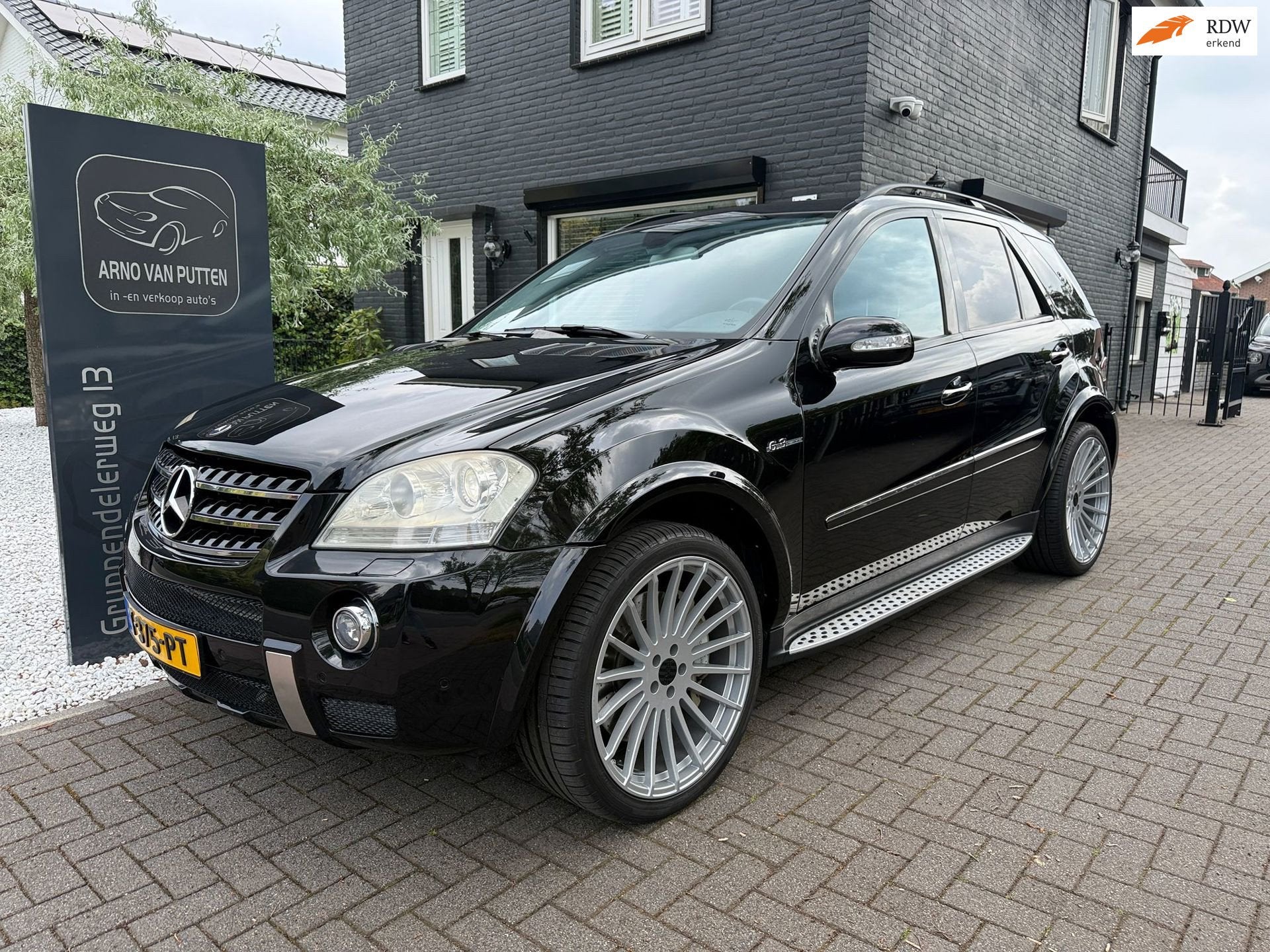 Mercedes-Benz M-klasse AMG 63 met 22 inch velgen, Gebruikt, Zwart, Leder, Bedrijf