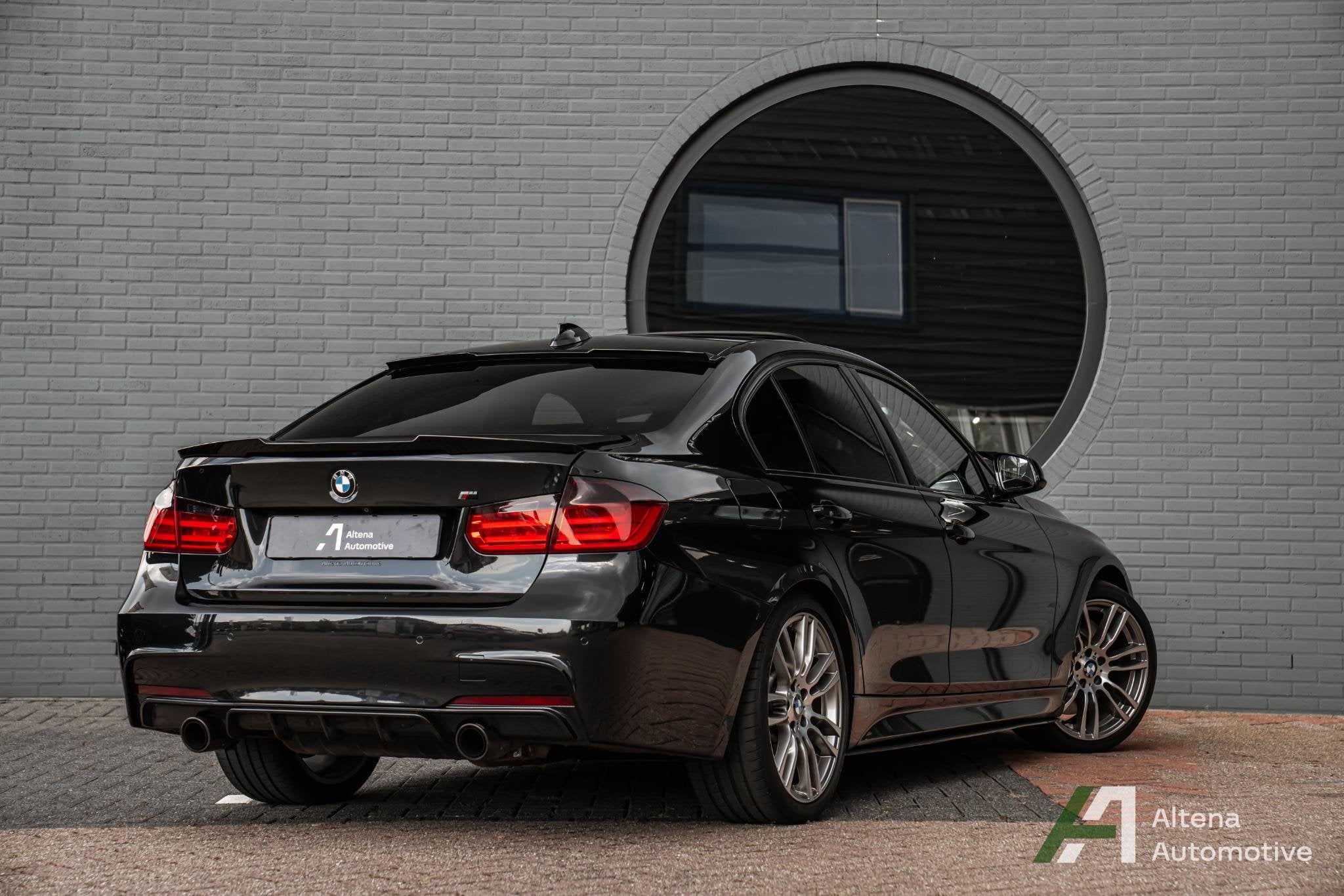 BMW 3-serie 335i M-sport, schuif/kantel dak, achteruitrijcam, Auto's, Automaat, 12 maanden, Achterwielaandrijving, Gebruikt