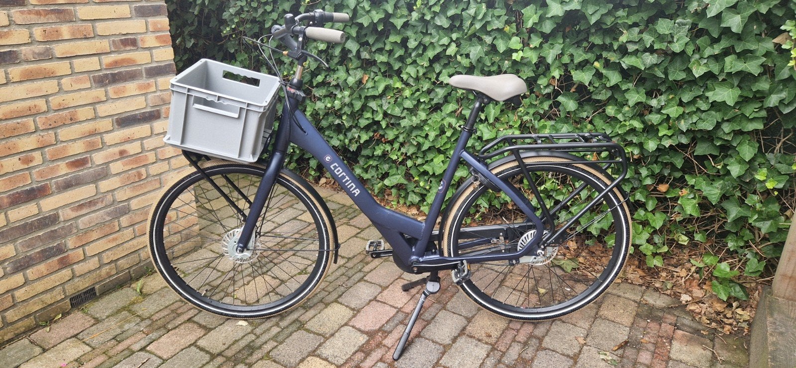 Cortina Family Moederfiets met krat - Zo goed als nieuw!, Zo goed als nieuw, Mandje, 0 zitjes, Trommelrem