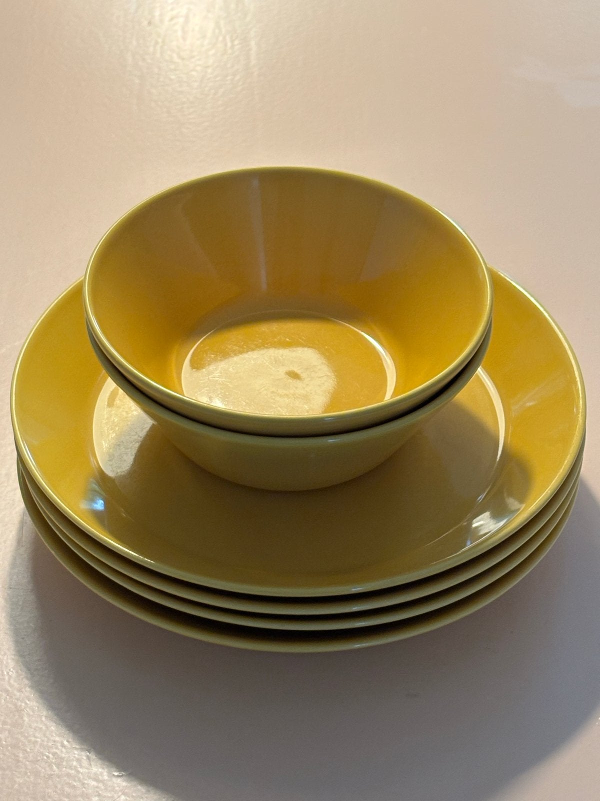 Iittala Teema servies - Geel (4 borden, 2 kommen), Gebruikt, Overige merken, Keramiek, Ophalen of Verzenden