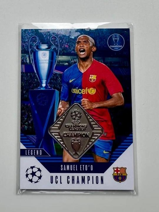 Samuel Eto'o UCL Champion Legend Relic Kaart Topps, Ophalen of Verzenden, Zo goed als nieuw, Losse kaart