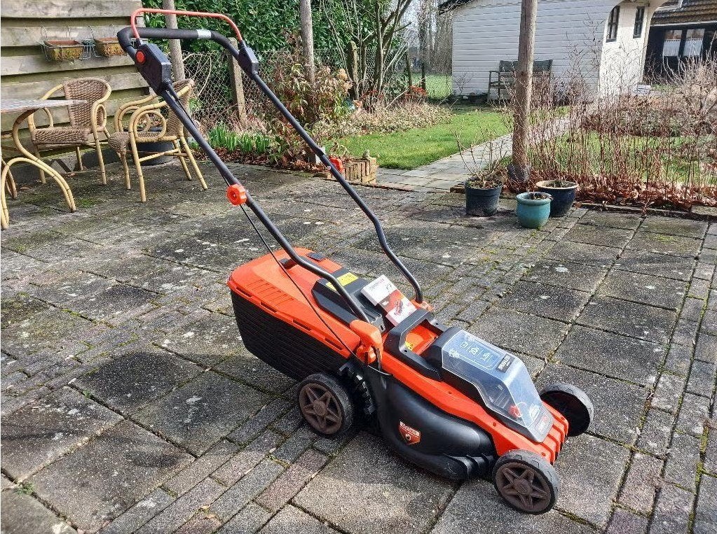 Grasmaaier Powerplus zonder akku en oplader, Ophalen, Cirkelmaaier, Gebruikt, Accu-grasmaaier