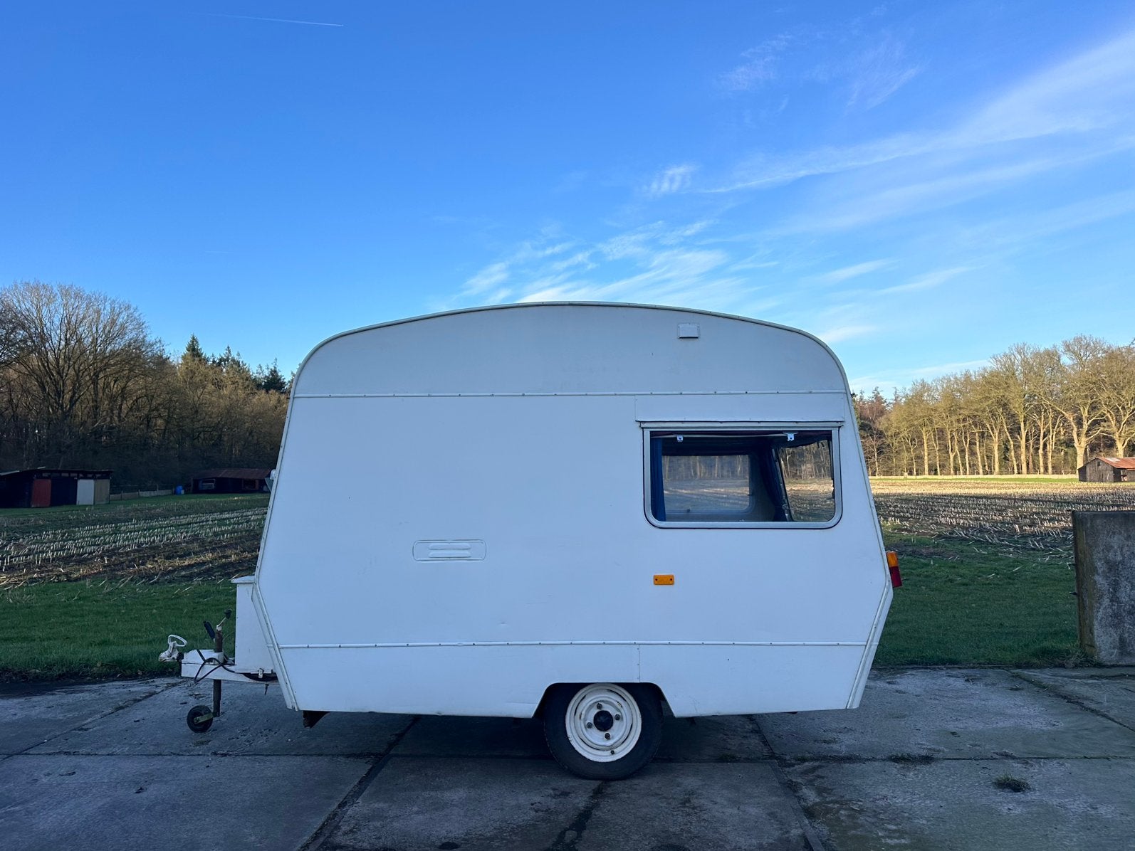 Nette vintage caravan, Caravans en Kamperen, Caravans, Particulier, 500 - 750 kg, Rondzit