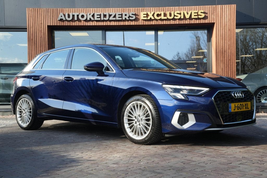 Audi A3 Sportback 35 TFSI Business edition Leer LED Cruise C, Auto's, Audi, 4 cilinders, 150 pk, Blauw, 690 kg
