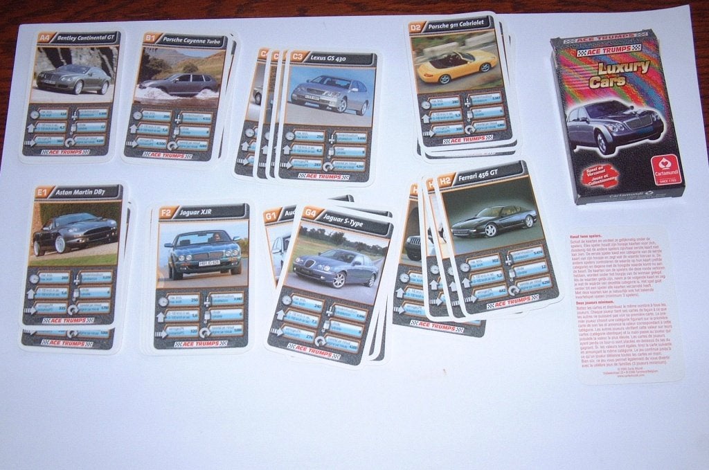 zgan kwartet spel Luxury cars Ace trumps Carta Mundi, Ophalen of Verzenden, Zo goed als nieuw, Kwartet(ten)