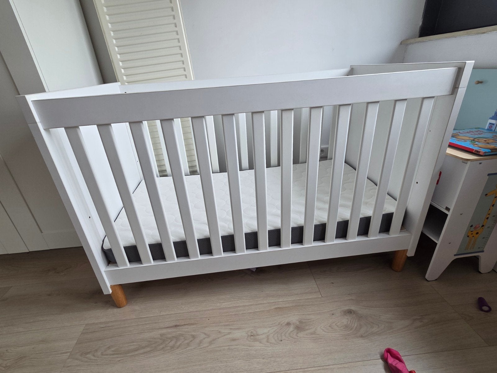 Complete babykamer: ledikant, commode en kledingkast, Ophalen, Zo goed als nieuw, Jongetje of Meisje