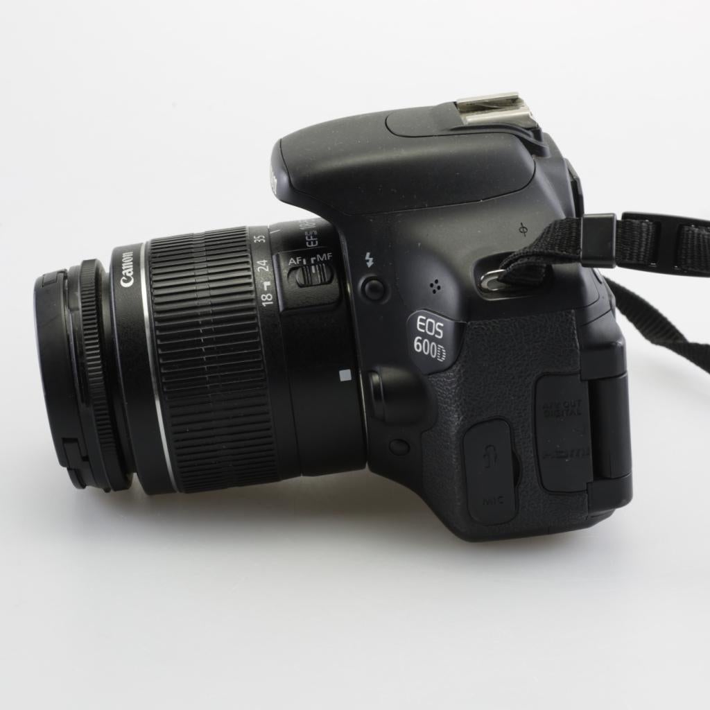 Canon EOS 600D + EF-S 18-55mm DC III, Canon, Zo goed als nieuw, Support@canon.com, 30-2, Shimomaruko 3-chome, Ohta-ku
Tokyo 146-8501
Japan