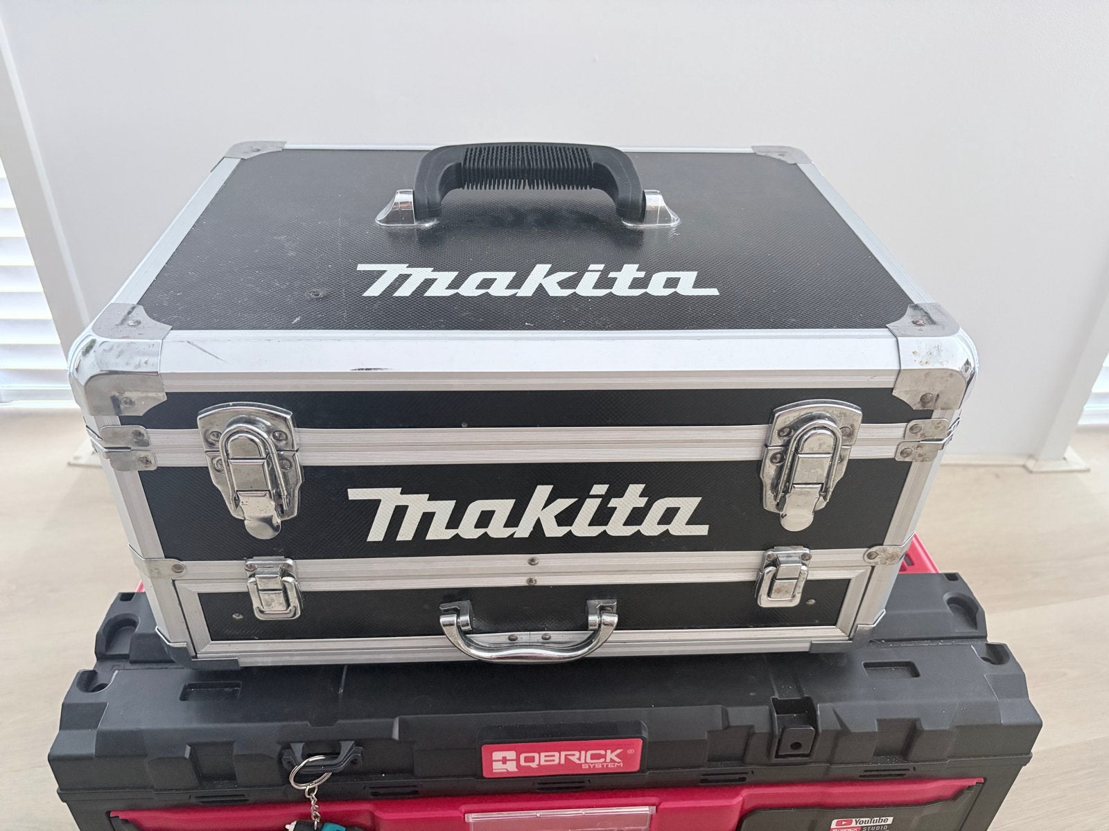 Makita Boor- en Schroefmachine met uitgebreide set, Ophalen, Gebruikt, Variabele snelheid, Boor- en Schroefmachine