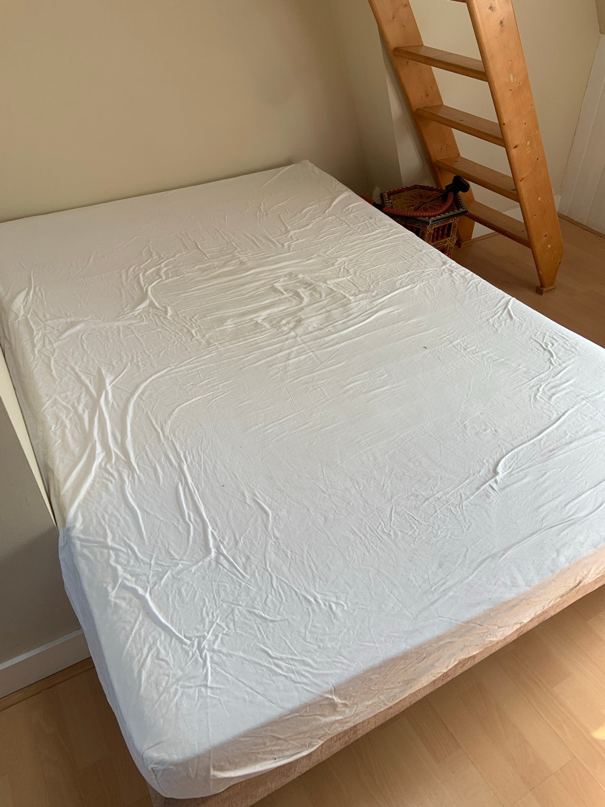 Gratis Boxspring 130x200 cm - In goede staat, Huis en Inrichting, Slaapkamer | Boxsprings, Gebruikt, Ophalen of Verzenden, 200 cm