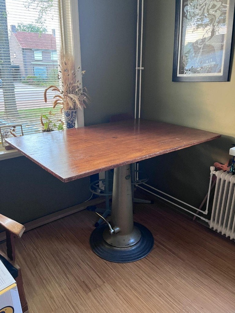 Vintage industriële tekentafel met 4 designstoelen, Ophalen, Zo goed als nieuw, Vintage/industrieel, 4 tot 6 stoelen