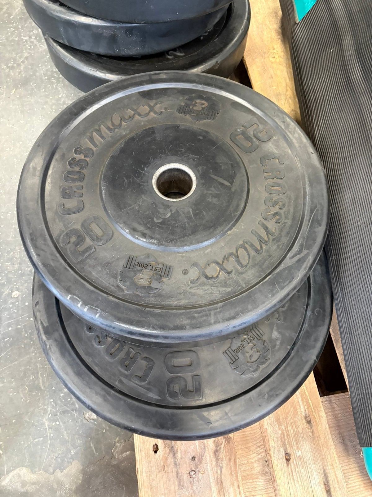 2 x 20 kg crossmaxx bumperplates olympische halter schijven, Ophalen, Halterschijven, Gebruikt, 2 x 20 kg