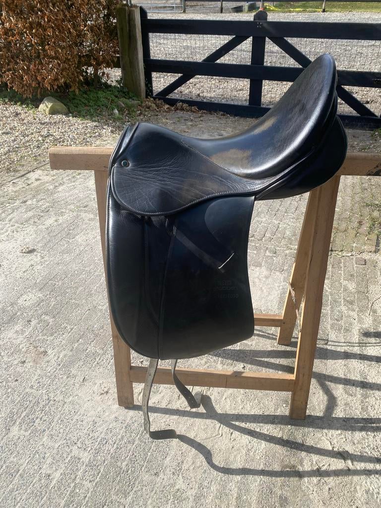 Stubben Maestoso dressuurzadel MOET SNEL WEG, Dieren en Toebehoren, Ophalen, Dressuur