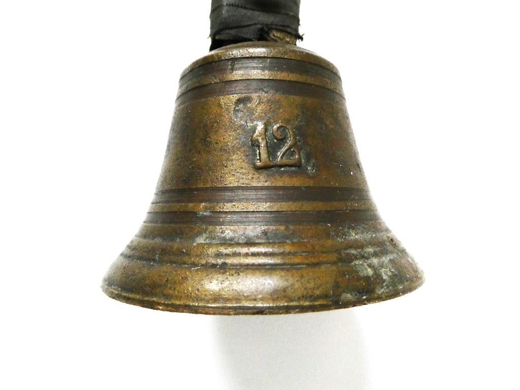 Dubbele bronzen bel no. 12 handbel schoolbel met luide klank, Ophalen of Verzenden, Brons