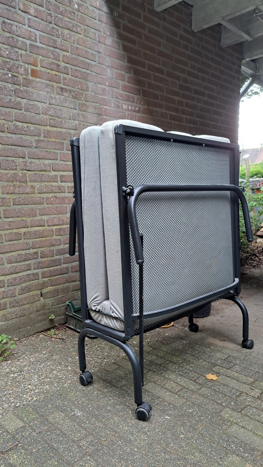 Opvouwbaar logeerbed met matras en wieltjes, Ophalen, Gebruikt, Eenpersoons, 190 cm of minder