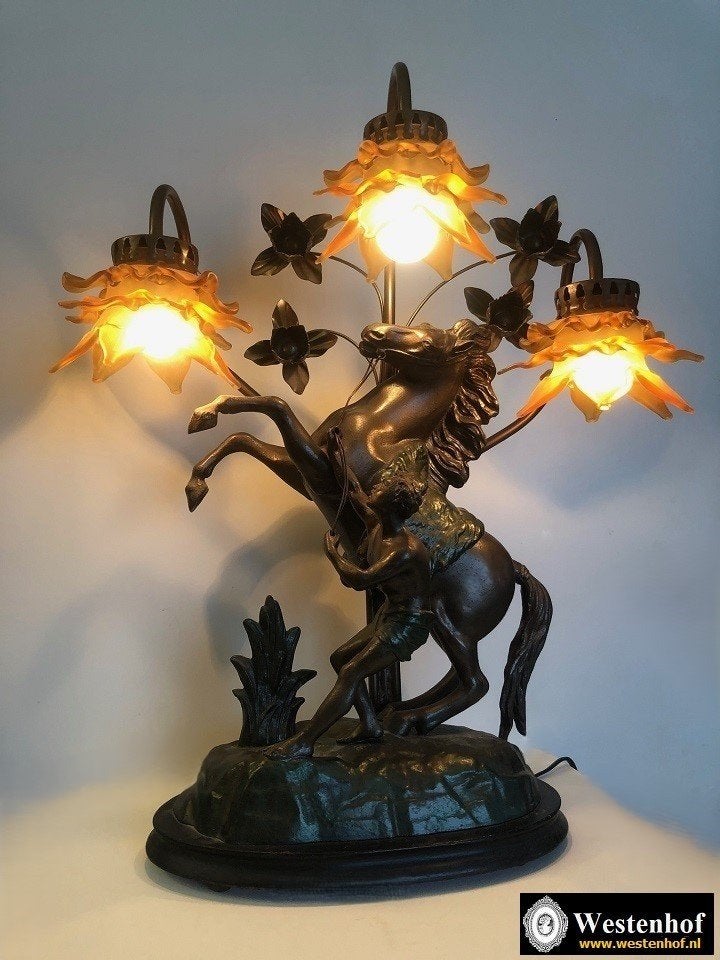 Franse tafellamp - schemerlamp met beeld paard en knecht, Ophalen