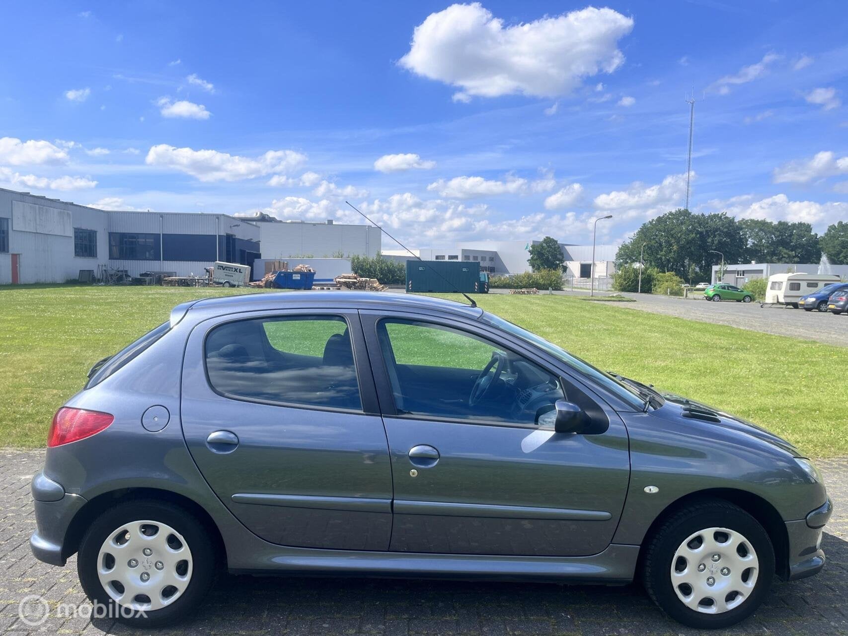 Peugeot 206 1.4 Forever / Airco / APK / NAP / Trekhaak / 5dr, Auto's, Voorwielaandrijving, Stof, 31 €/maand, 4 cilinders