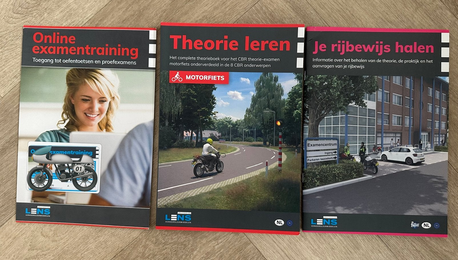 LENS Motor Theorieboek + oefenexamens, Ophalen of Verzenden, Alpha, Zo goed als nieuw, Niet van toepassing
