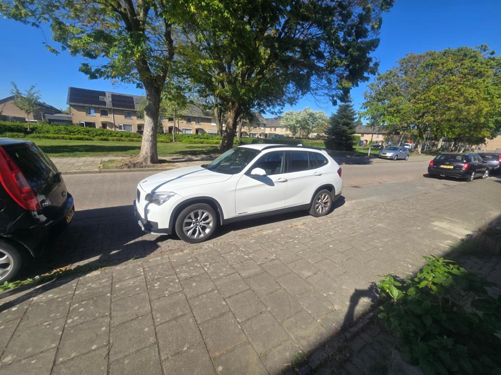 BMW X1 Xdrive 18d 143pk 2014 Wit, Auto's, BMW, X1, Wit, Vierwielaandrijving, SUV of Terreinwagen