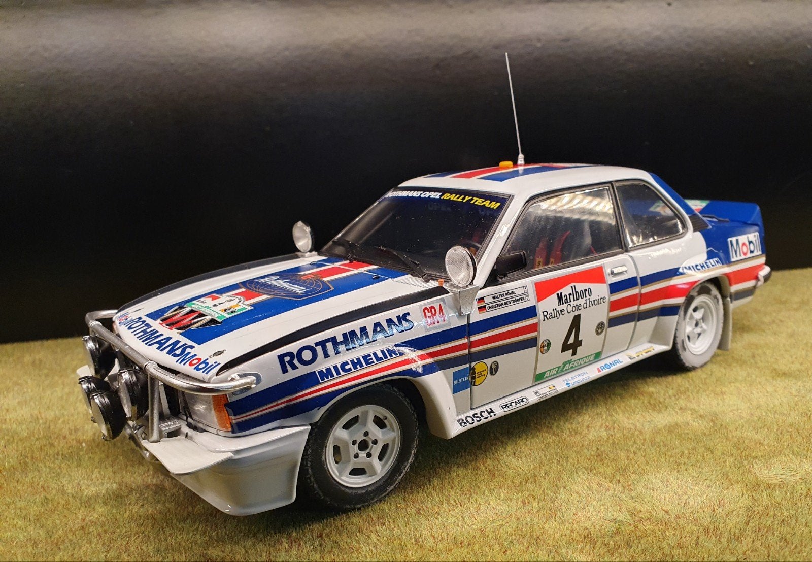 Opel Ascona B Sunstar 1:18 Rally Rothmans, Ophalen of Verzenden, Zo goed als nieuw, Auto, Sun Star