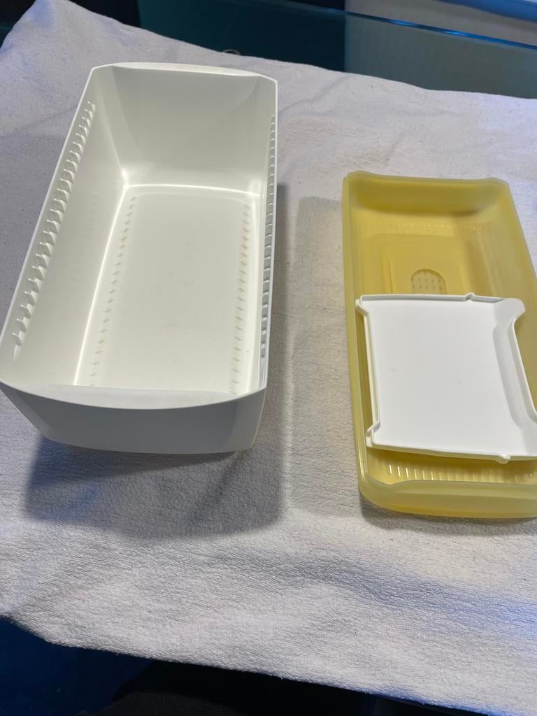 Tupperware Bread smart junior met filter in deksel, Ophalen of Verzenden, Zo goed als nieuw, Wit, Bak of Kom
