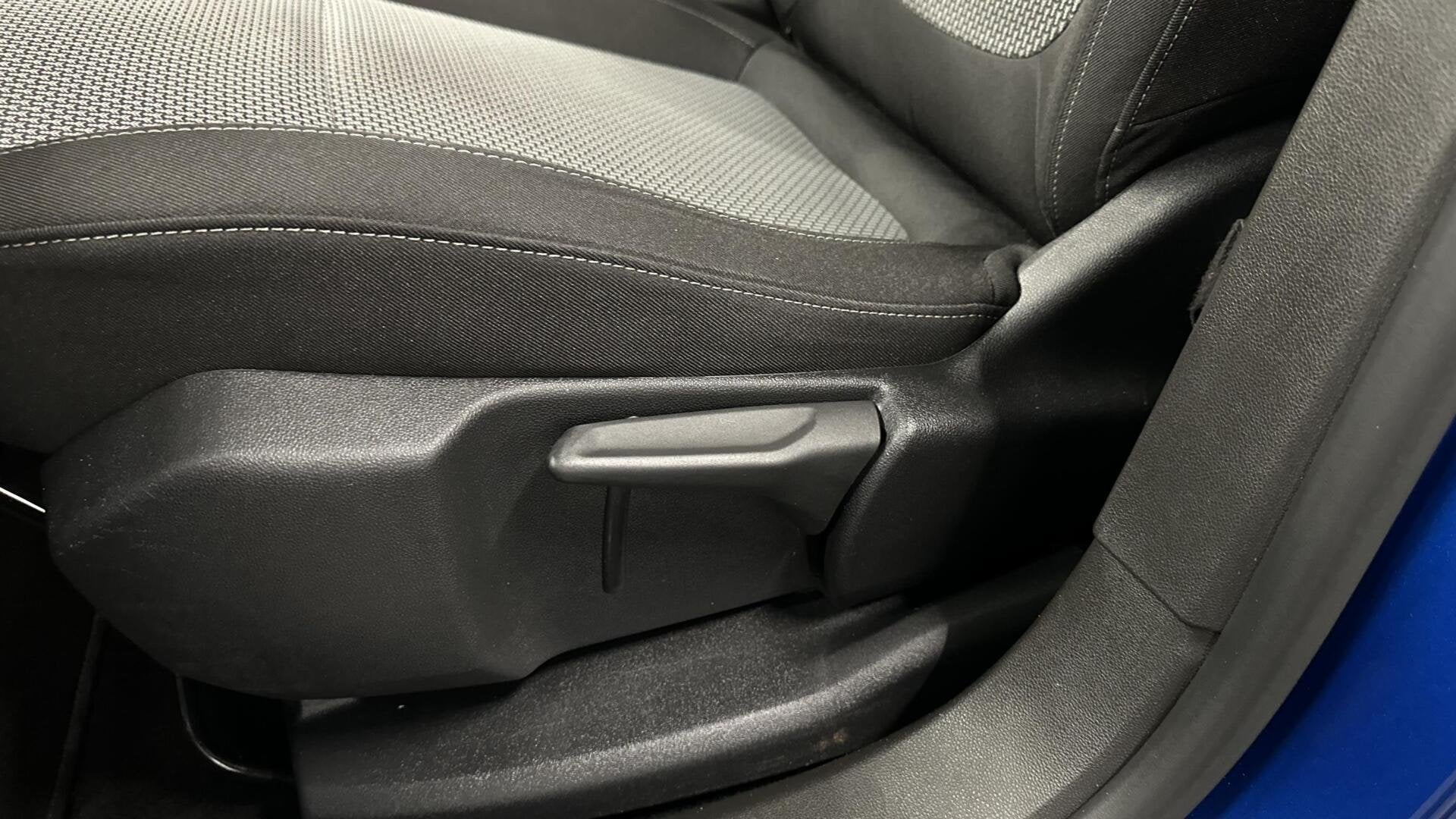 Foto 25 van Opel Grandland X 1.2 Turbo Innovation AUTOMAAT STOELVER CRUI