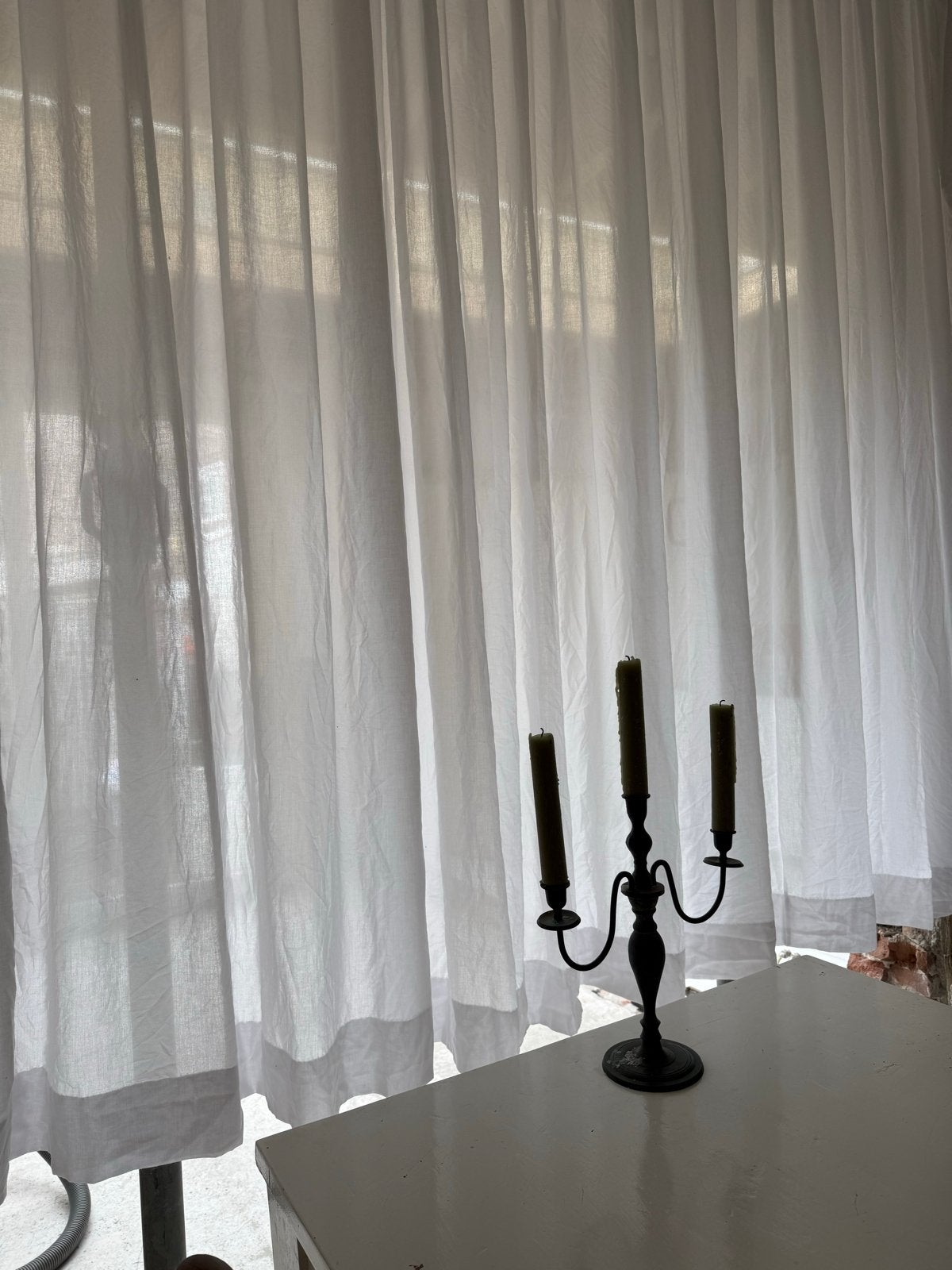 Lichtdoorlatend wit gordijn van HEMA, Gebruikt, Overige merken, Wit, Ophalen of Verzenden