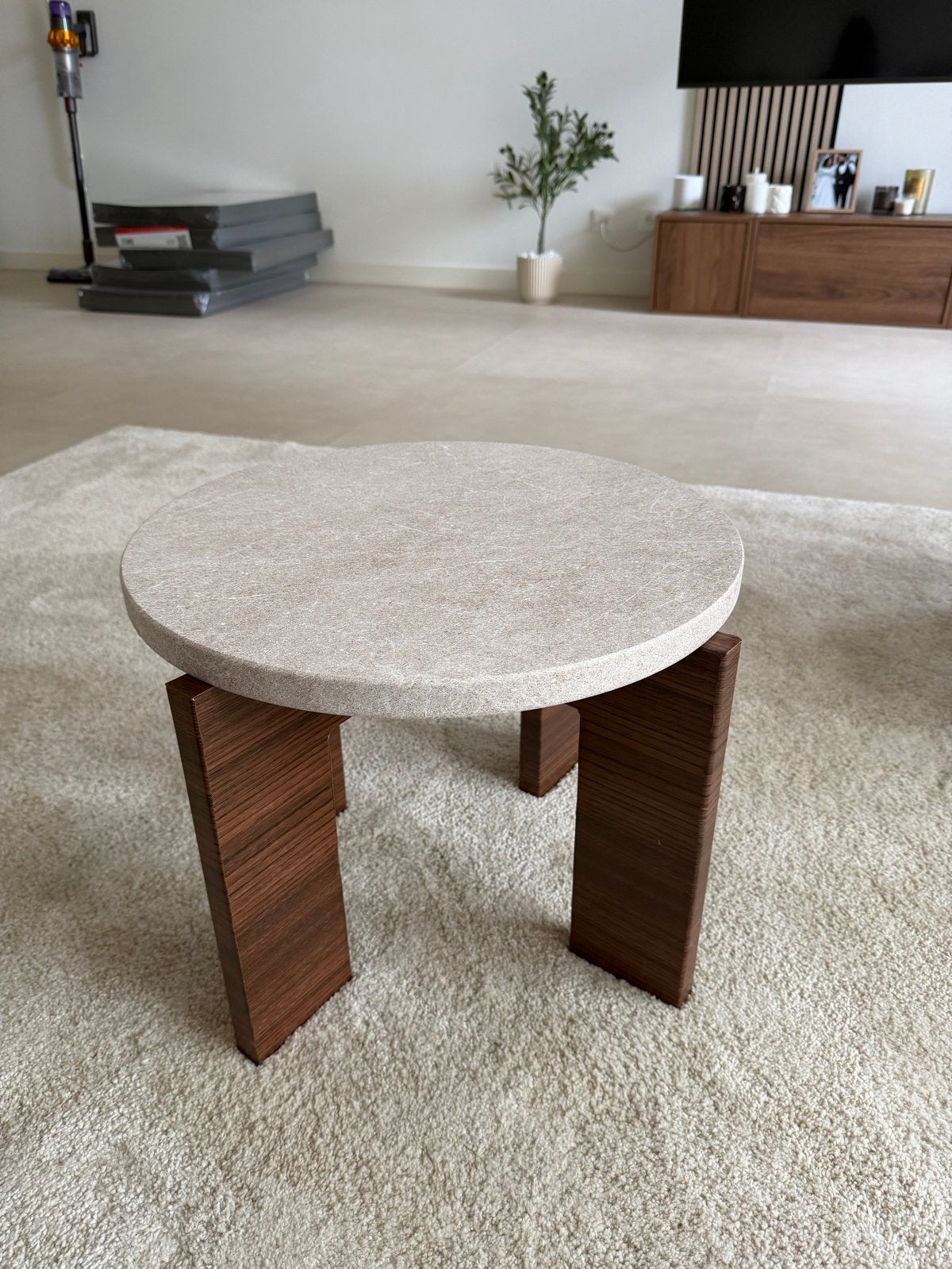 Ronde bijzettafel, 50 – 75, Rond, Zo goed als nieuw, Overige houtsoorten
