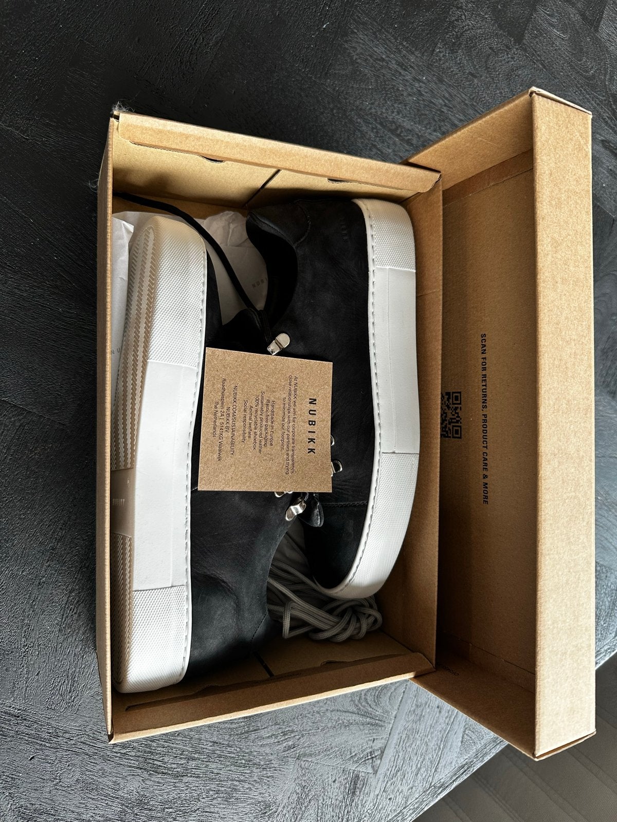 NUBIKK Jagger Classic Nubuck Sneakers - Maat 44, Ophalen of Verzenden, Nieuw, Zwart, Sneakers of Gympen