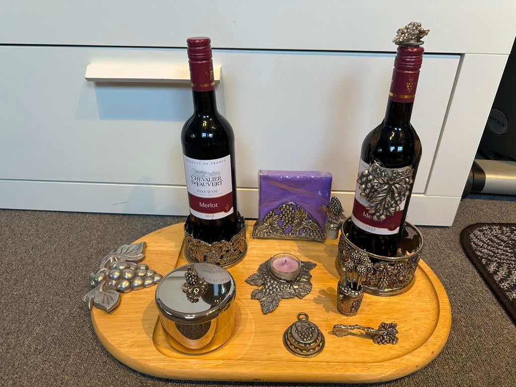 Houten serveerplank met druiventros decoratie, Hout, Snij-/serveerplank, Ophalen of Verzenden, Zo goed als nieuw