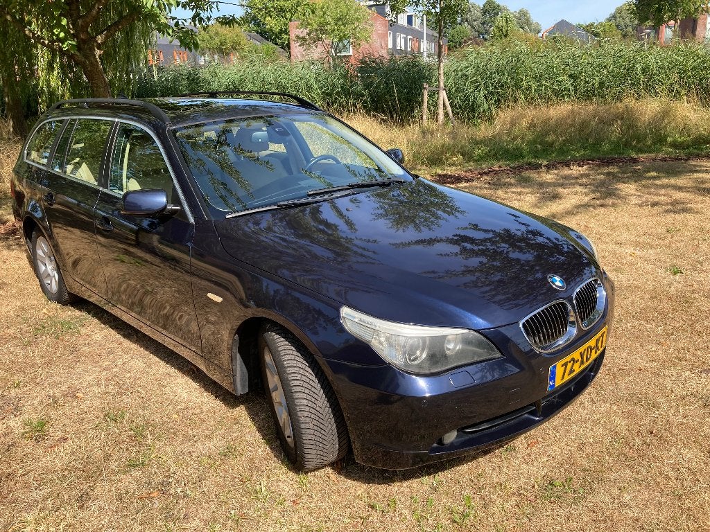 BMW 525i Touring  – 218 pk – 194.000 km – leer – veel opties, Achterwielaandrijving, 1800 kg, Beige, 2497 cc