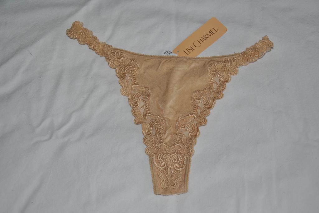 Nieuwe LISE CHARMEL., Ophalen of Verzenden, Beige, String