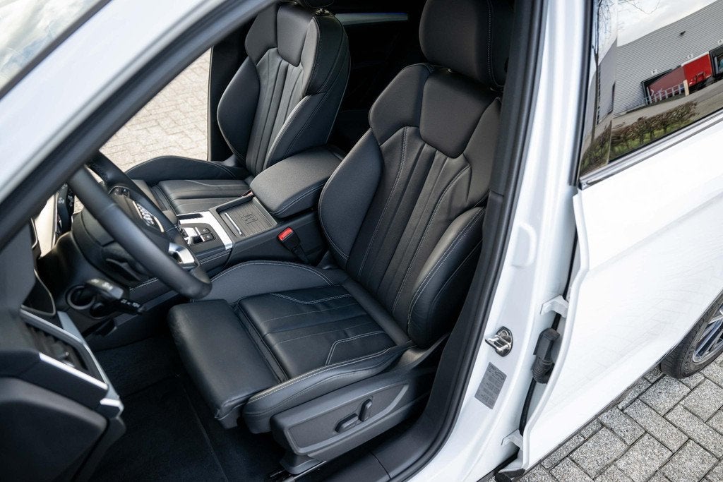 Audi Q5 50 TFSI e S-Line Competition 299pk Luchtvering BTW, Automaat, 14 kWh, Gebruikt, 4 cilinders