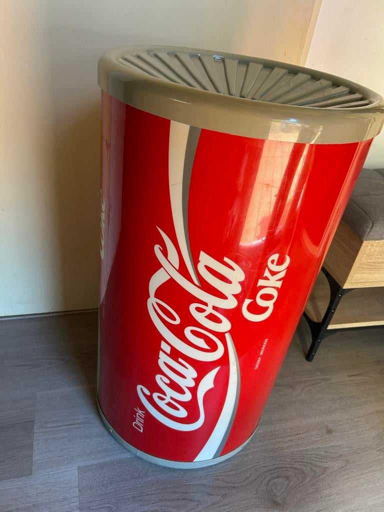 Vintage Coca-Cola Prullenbak - Grote Coke Afvalbak, Huis en Inrichting, Woonaccessoires | Prullenbakken, Ophalen, Kunststof, Gebruikt