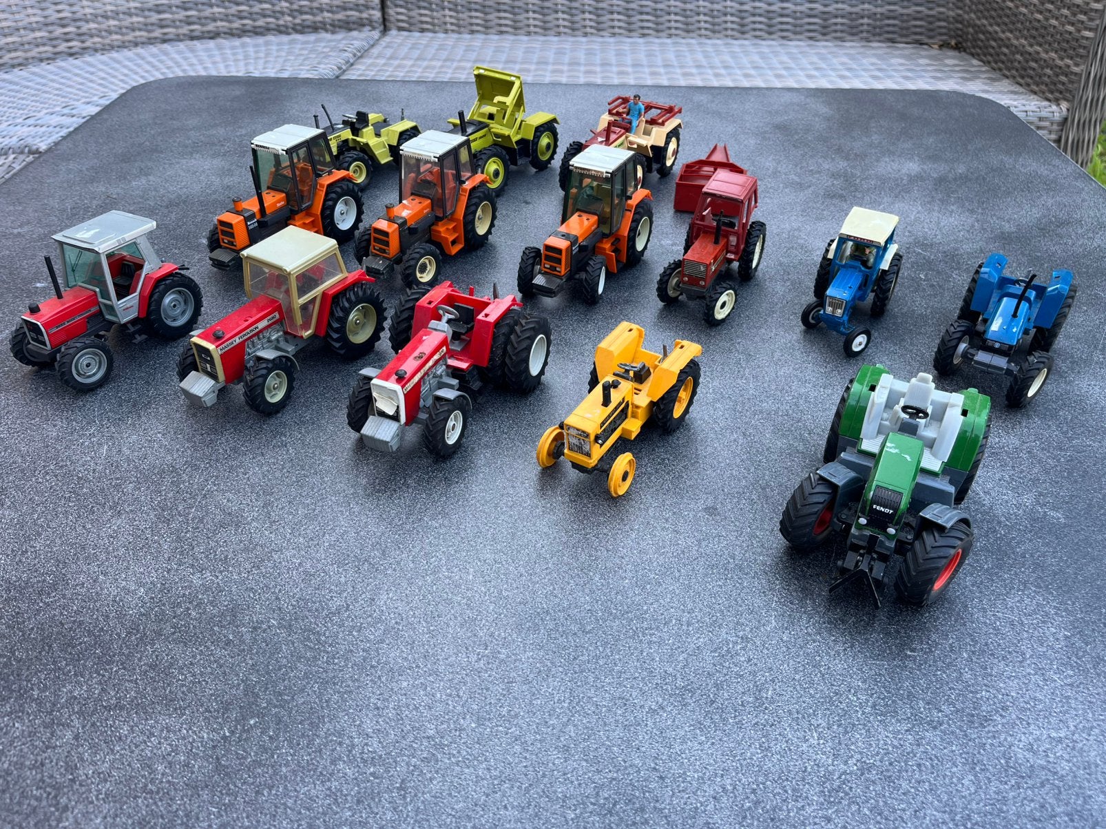 Kaveltje slooptractors Britains Siku MF Fendt Renault Ford, Hobby en Vrije tijd, Modelauto's | 1:32, Gebruikt, Tractor of Landbouw