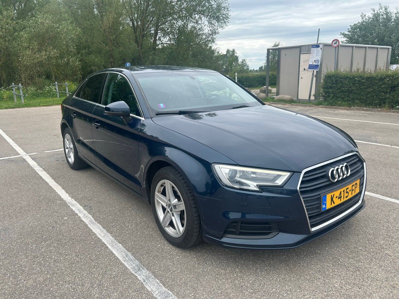 Audi A3 1.6 TDI 81KW Sedan 2016 Blauw, Voorwielaandrijving, 4 cilinders, Blauw, 140 €/maand