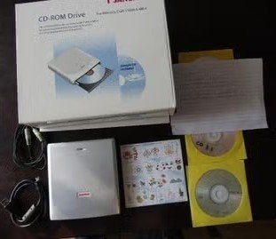 Een Janome C.D.-Rom  Drive .in te zetten op borduurmachine ., Ophalen, Nieuw, Toebehoren, Janome