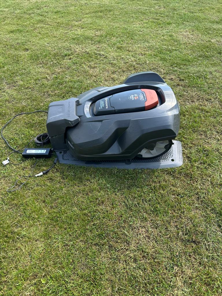 Husqvarna Automower 320 NERA - Accu vervangen in 2025, Ophalen, Gebruikt, Accu-grasmaaier