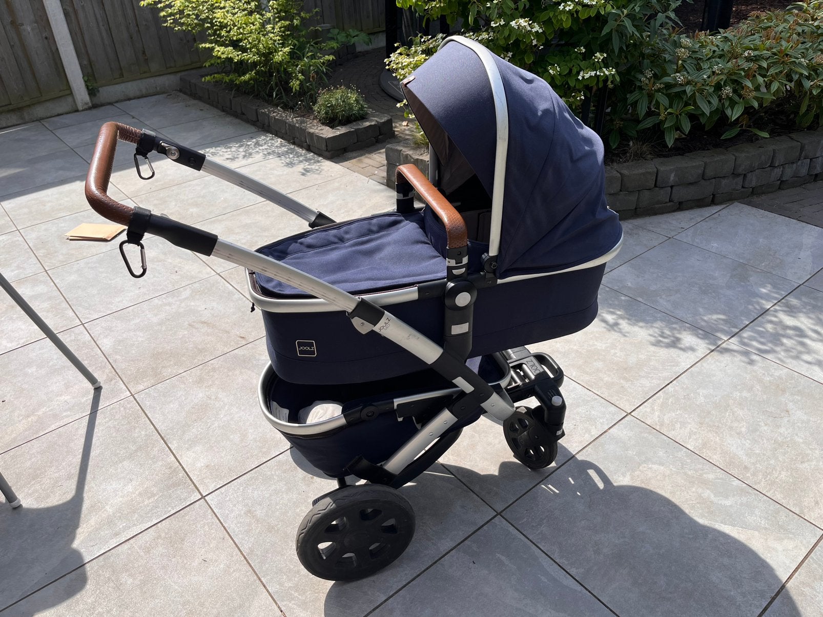 Joolz GEO2 kinderwagen donkerblauw, Kinderen en Baby's, Kinderwagens en Combinaties, Ophalen, Gebruikt, Overige merken, Verstelbare duwstang
