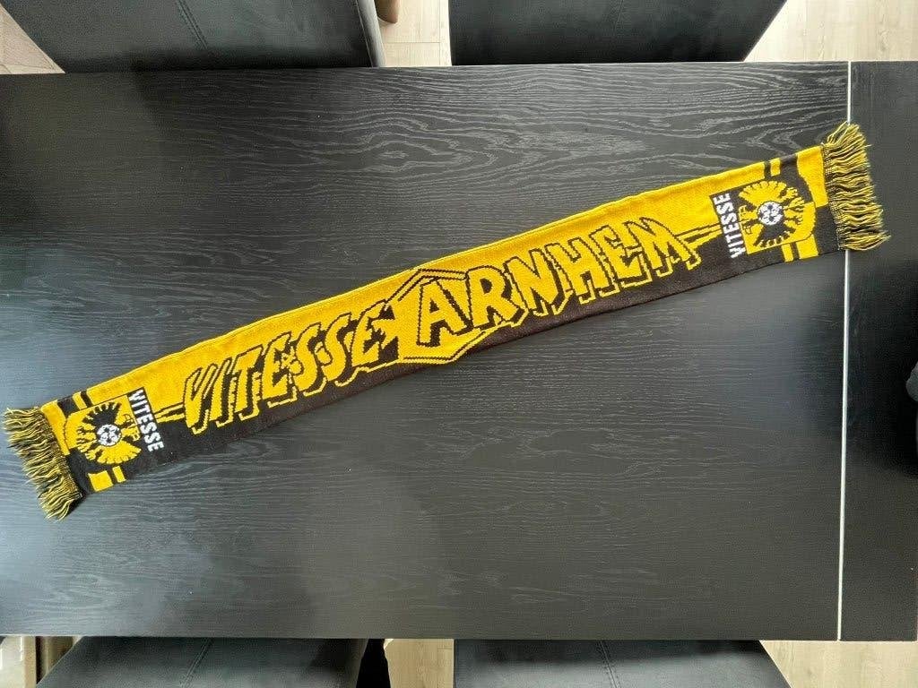 sjaal Vitesse Arnhem, als nieuw, Verzamelen, Ophalen, Zo goed als nieuw, Vitesse, Vaantje of Sjaal