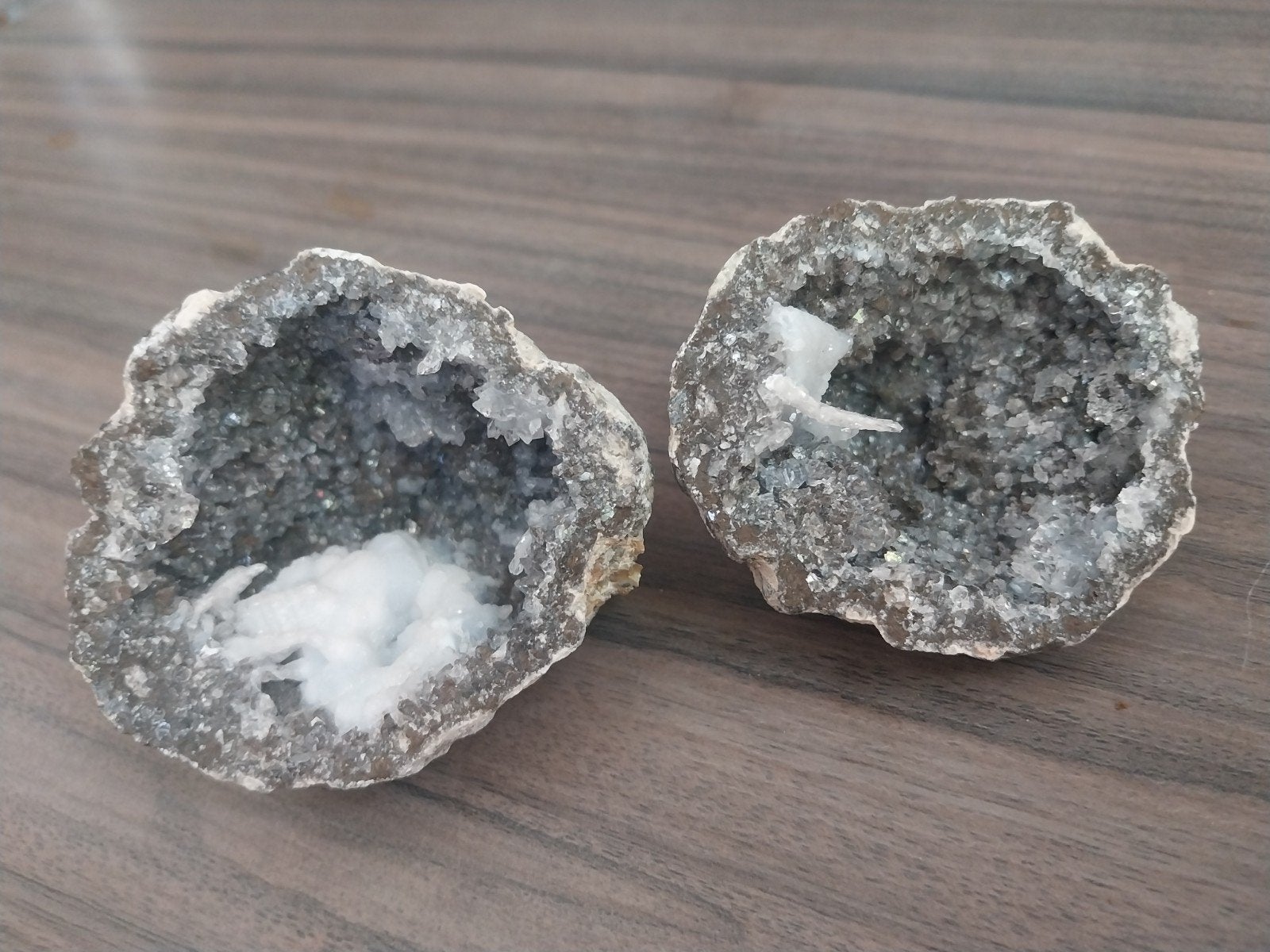 2 gehalveerde geodes uit Mexico, Ophalen of Verzenden, Mineraal