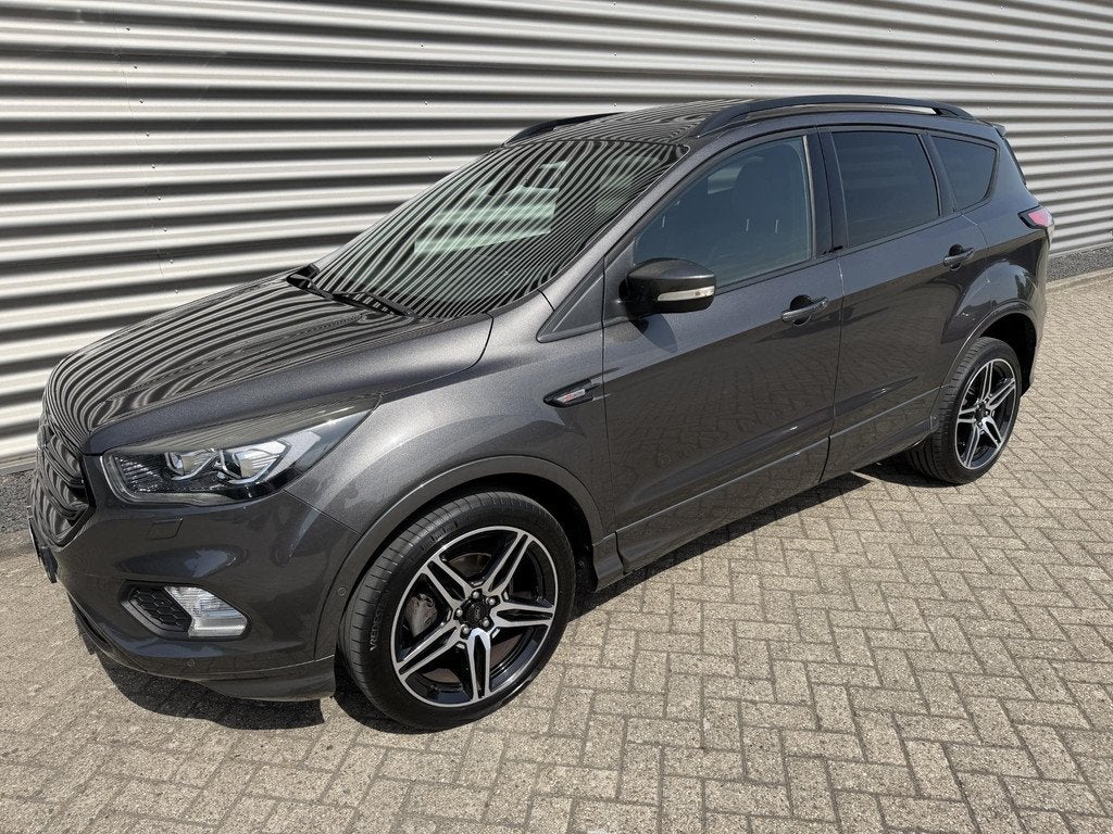 Ford Kuga 1.5 ST-Line Pano Camera Trekhaak ST, 4 cilinders, Automatische klimaatregeling, Leder, Bedrijf