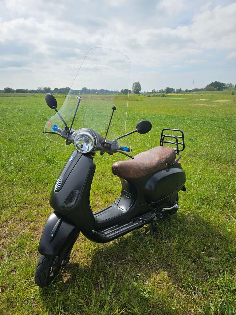 Prachtige Piaggio (Vespa) scooter te koop!, Fietsen en Brommers, Snorfietsen en Snorscooters, Ophalen, Zo goed als nieuw, Benzine