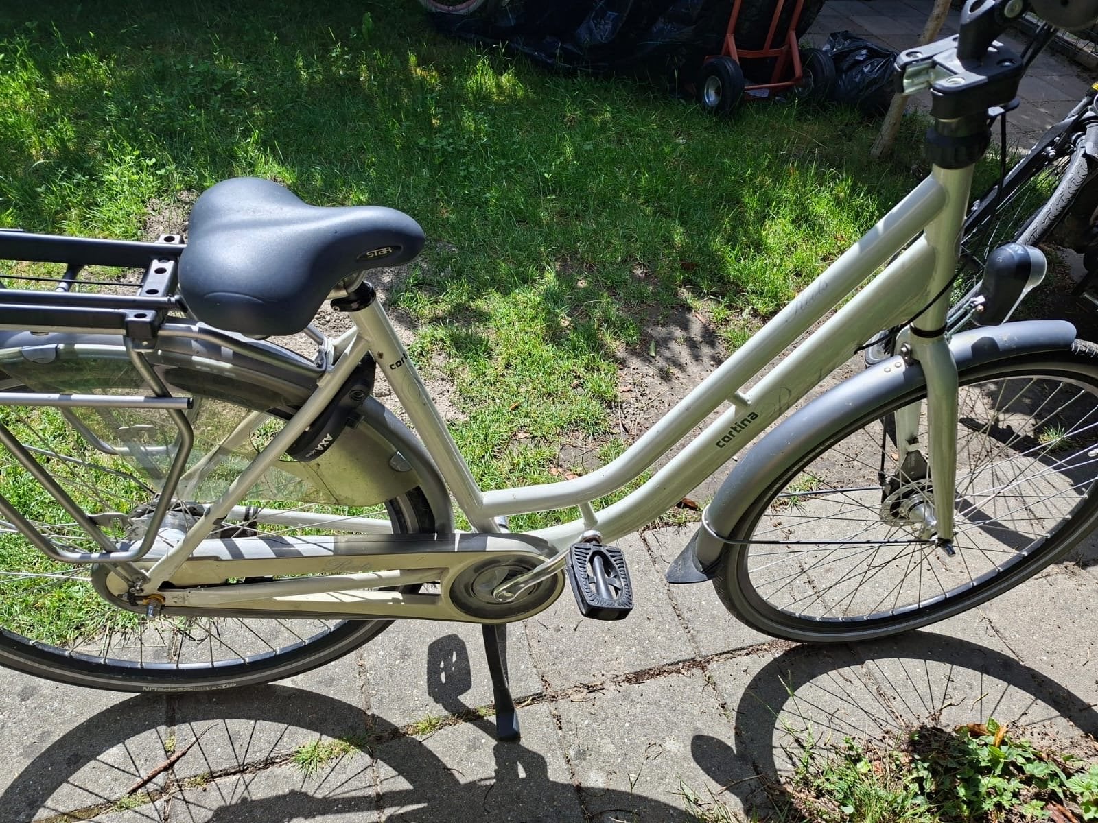 Cortina Moederfiets - Ideaal voor Ouders, Dubbele standaard, 0 zitjes, Trommelrem, Ophalen