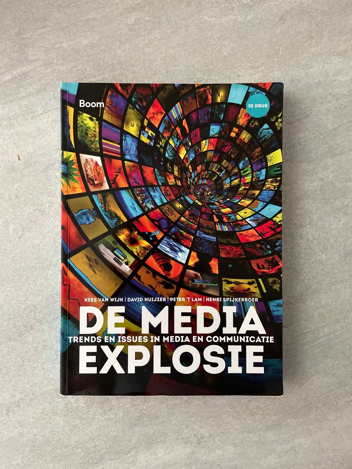 Kees van Wijk - De media-explosie, Boeken, Gelezen, Kees van Wijk; Henri Spijkerboer; peter 't Lam; David Huijzer, Sociale wetenschap