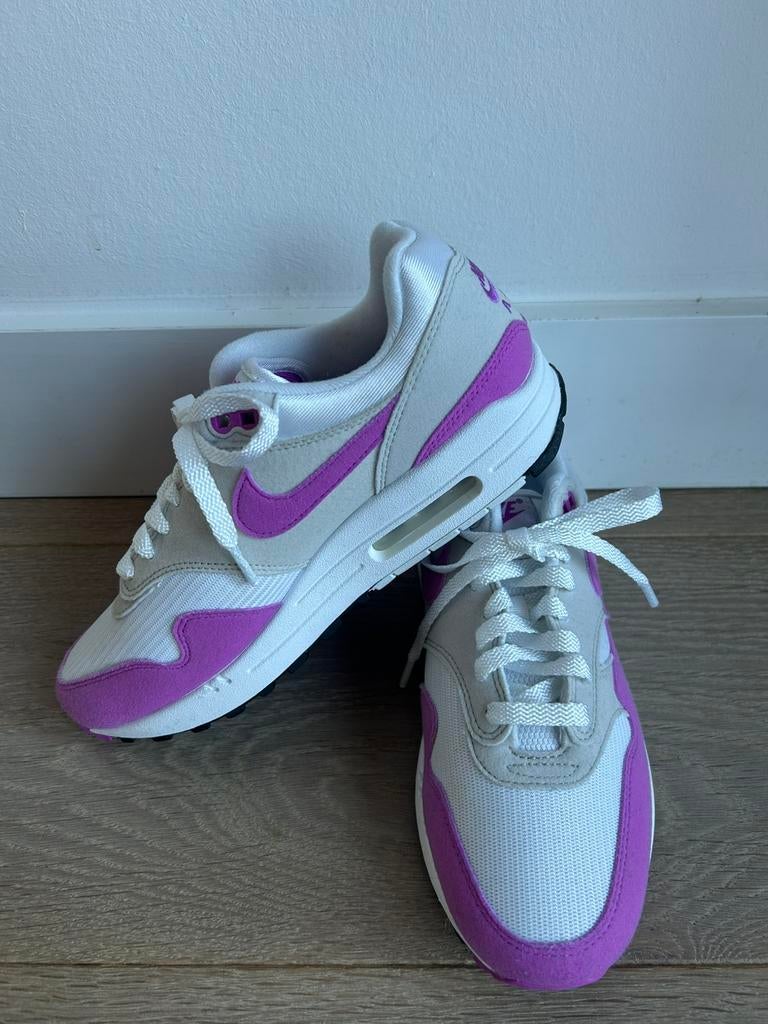 wit/roze NIKE air max 1 sneakers maat 40, Overige kleuren, Nieuw, Ophalen of Verzenden, Sneakers of Gympen