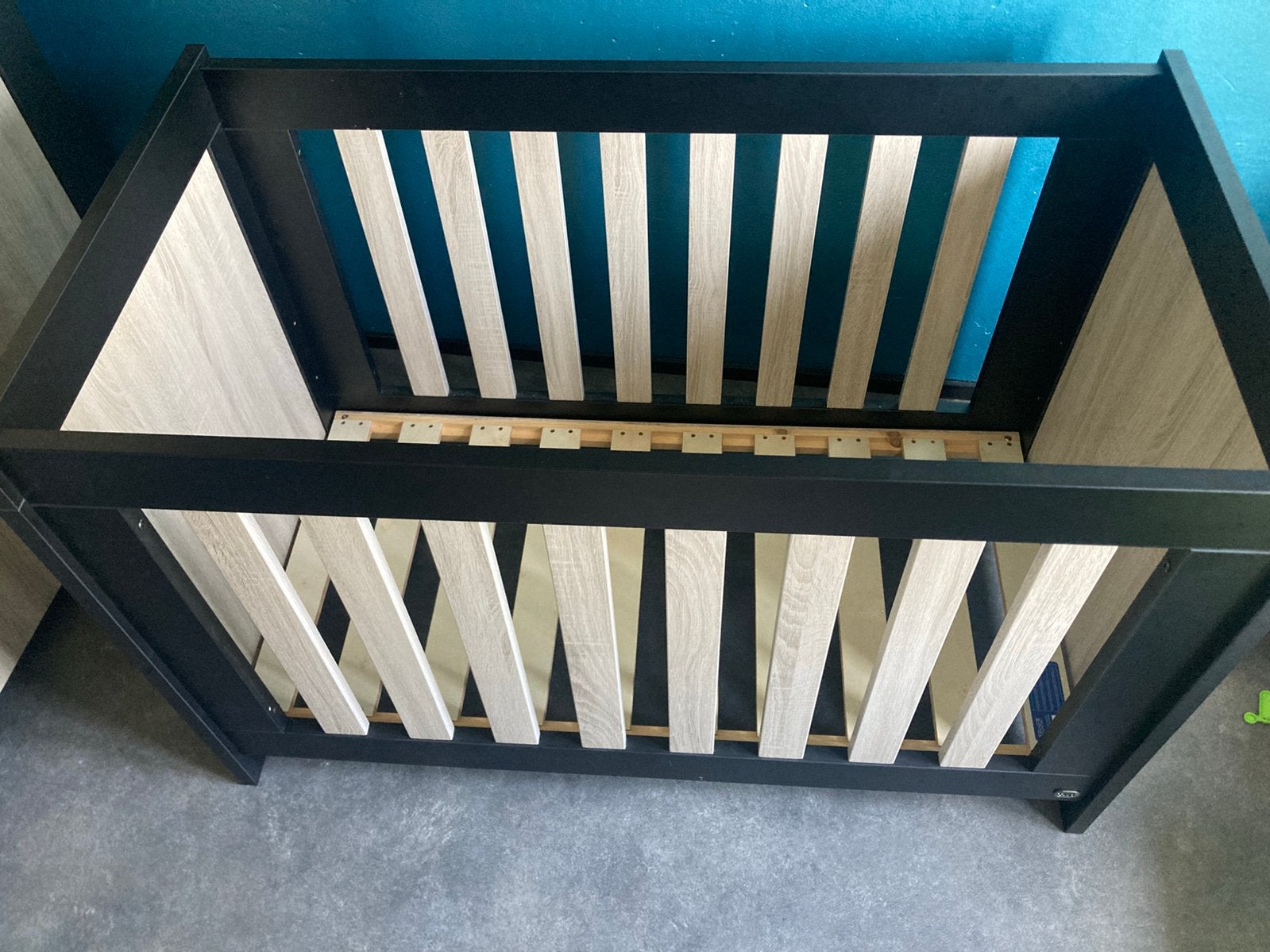 Complete kinderkamer commode, kledingkast, babybed,, Ophalen, Nieuw